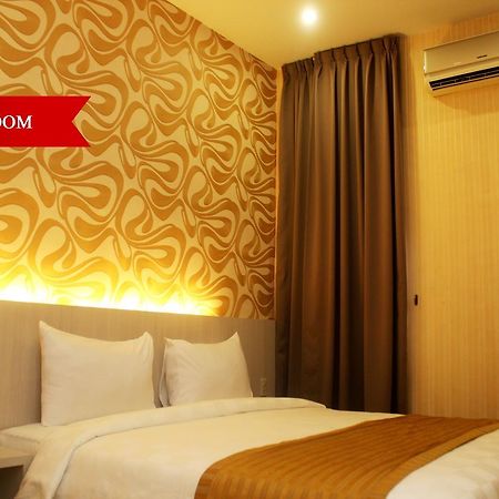 Lj Hotel Medan Exterior photo
