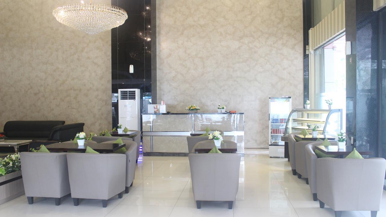 Lj Hotel Medan Exterior photo